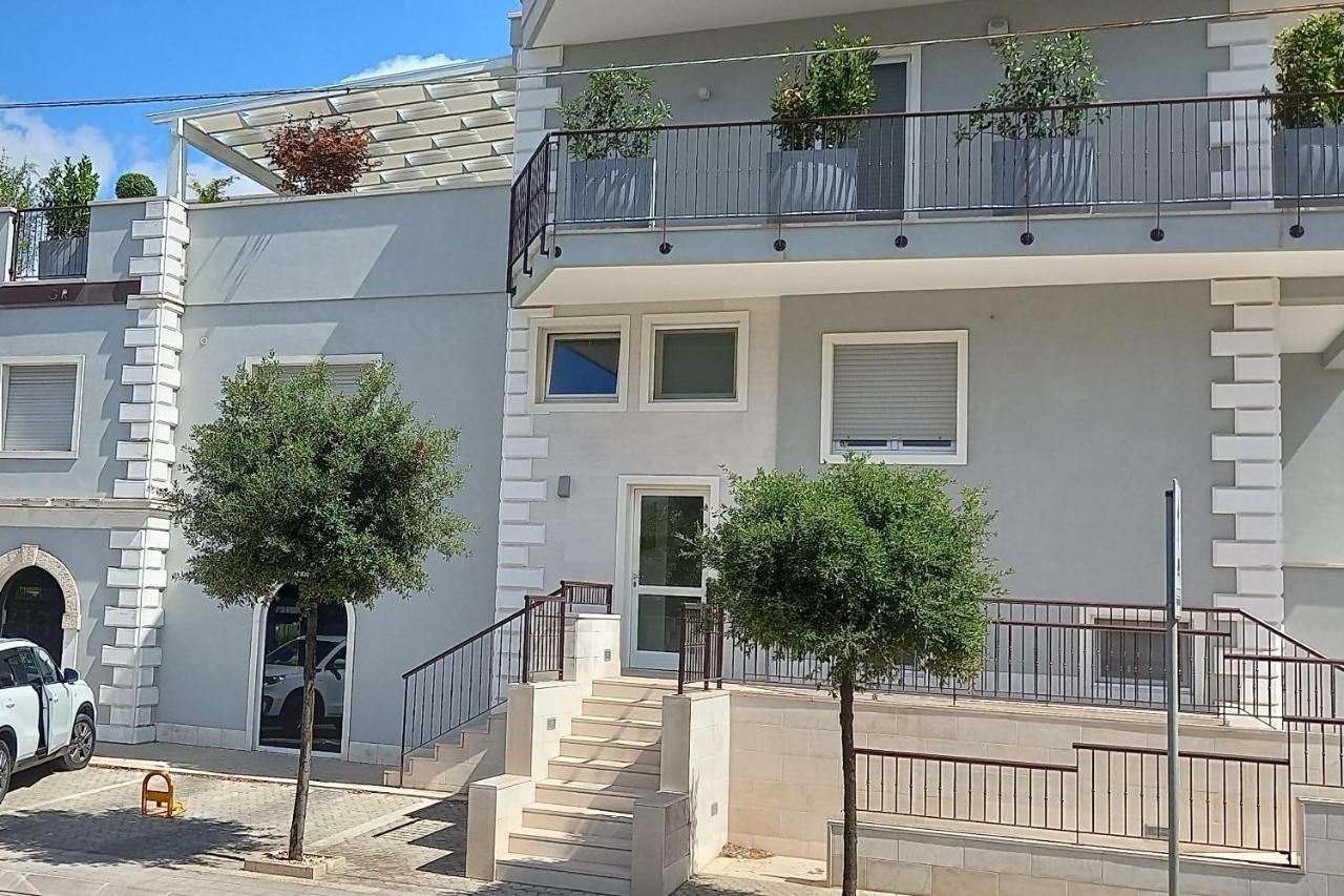 Central Apartment Con Tre Camere Da Letto Locorotondo Eksteriør bilde