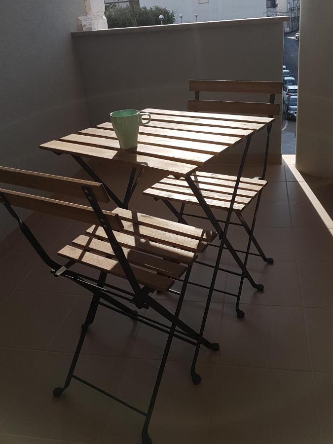 Central Apartment Con Tre Camere Da Letto Locorotondo Eksteriør bilde