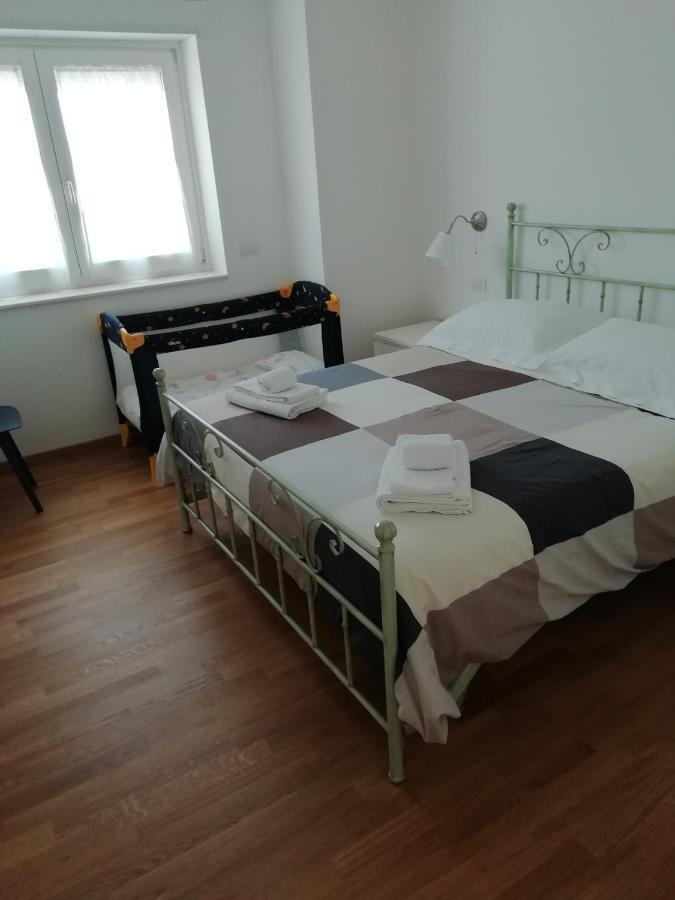 Central Apartment Con Tre Camere Da Letto Locorotondo Eksteriør bilde